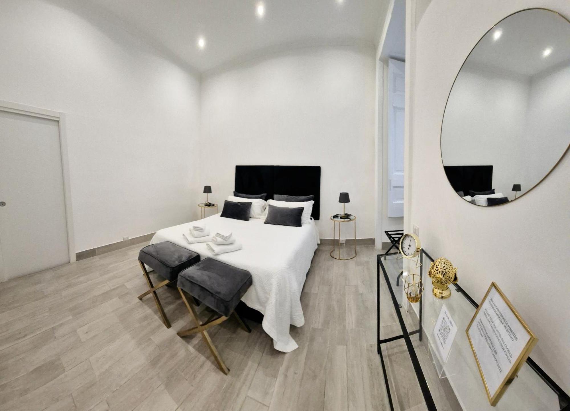 Maison Marinella Boutique Room Nápoly Kültér fotó